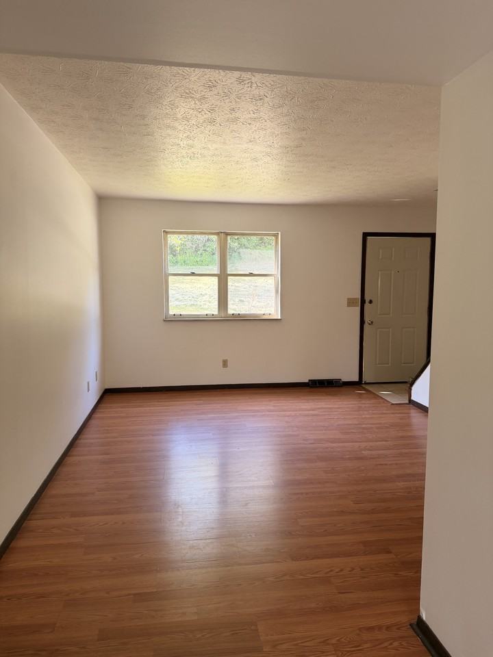900 5th Street - Photo 4 of 16
