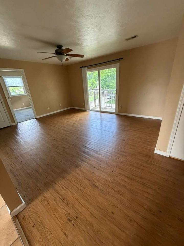 801 Deerfield Road - Photo 4 of 6