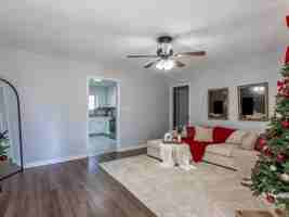 featured image of 2417 Rodney Dr Se
