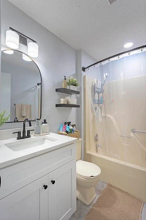 2417 Rodney Drive - Photo 6 of 8