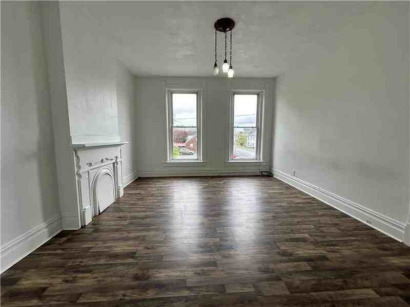 212 1/2 Main St - Photo 7 of 10