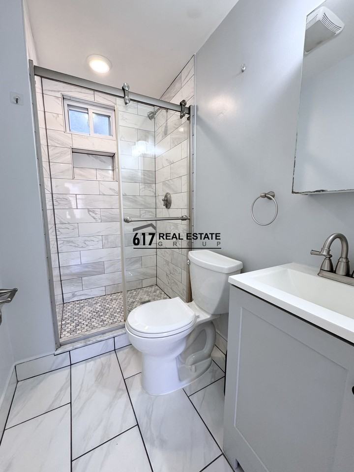 235 E Eagle St #3 - Photo 5 of 19