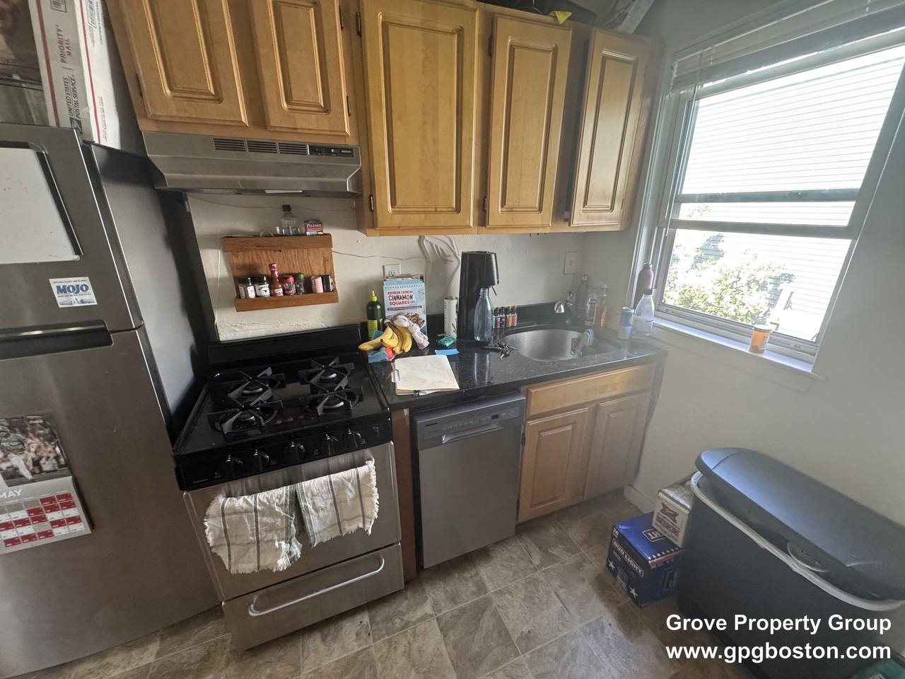 218 W 8th St #3