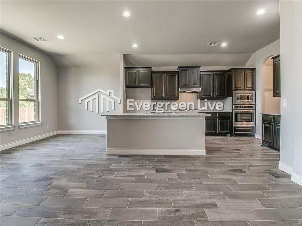 6321 Nw 160th Ter - Photo 4 of 6