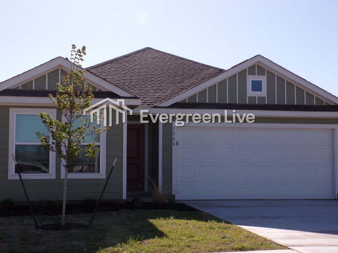 2200 Bleeker St - Photo 2 of 16