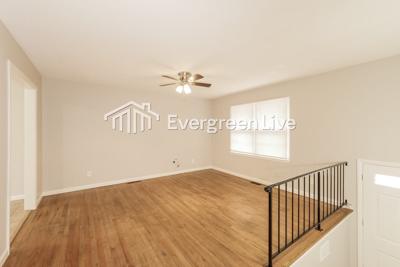 9408 Richmond Ave - Photo 5 of 15