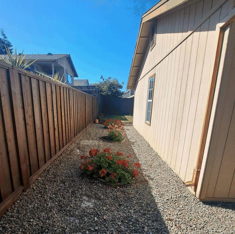 2680 Bonifacio Dr - Photo 7 of 9