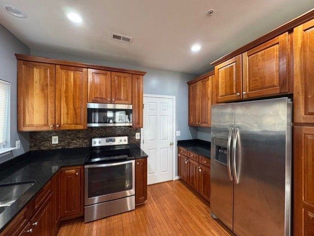 1815 Frankford St Se - Photo 4 of 13