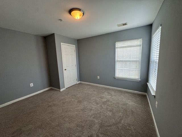 1815 Frankford St Se - Photo 7 of 13
