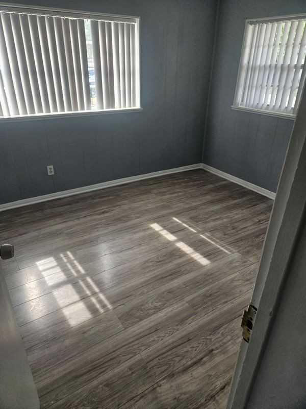 2214 Avenue F Nw - Photo 4 of 8
