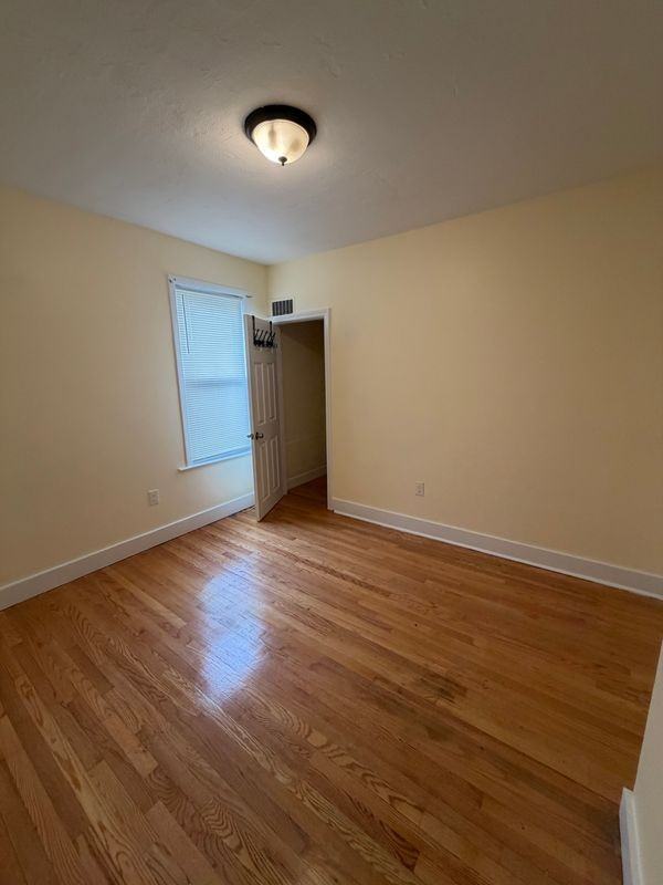 8 Wilson St - Photo 4 of 8