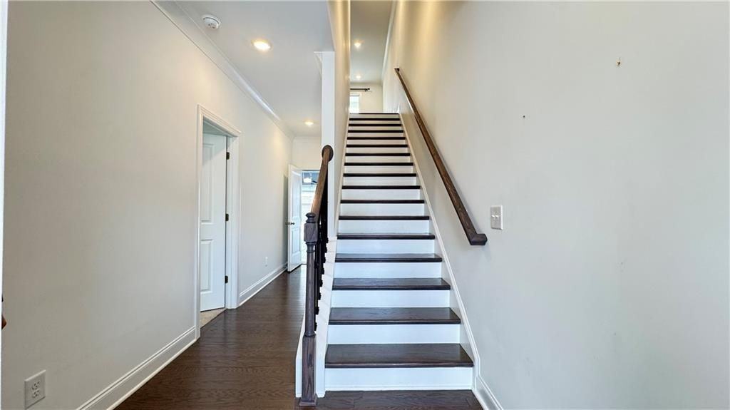 4233 Baden Aly - Photo 3 of 36