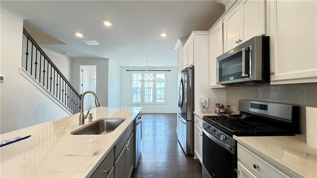 4233 Baden Aly - Photo 7 of 36