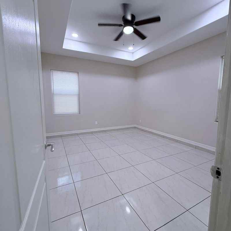 304 S Ridge Ln - Photo 6 of 10