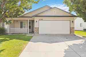 featured image of 11761 W Blueberry Ave
