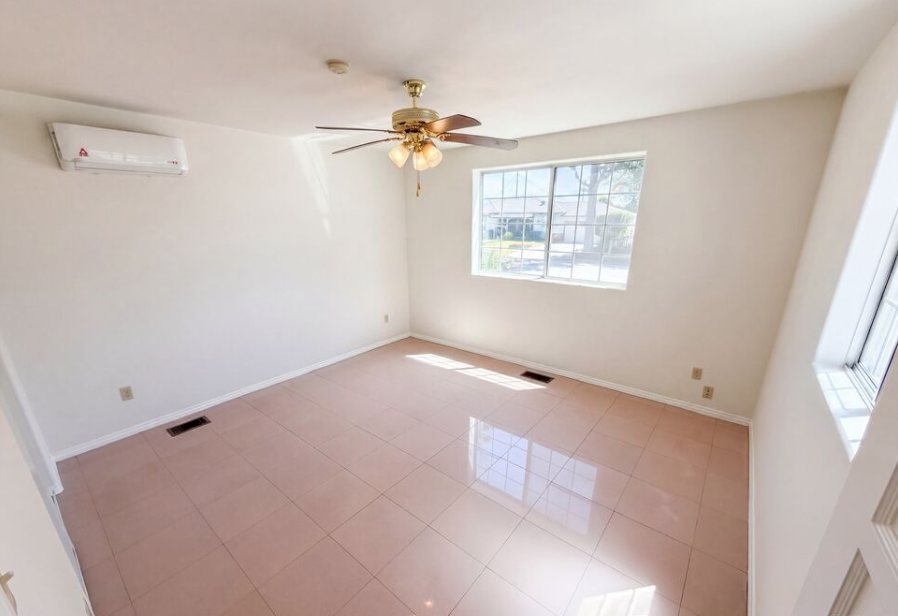 817 S 9th St - Photo 4 of 32