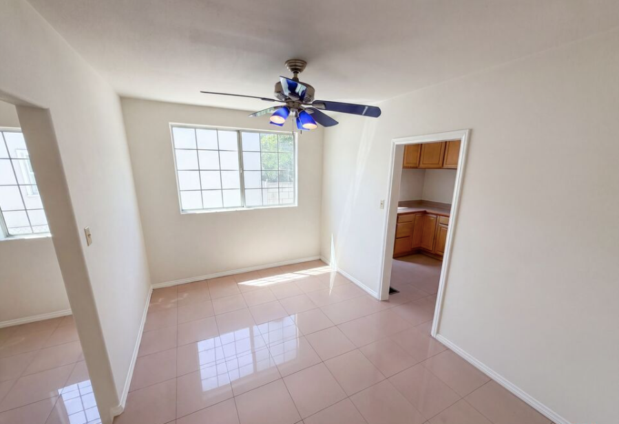 817 S 9th St - Photo 5 of 32
