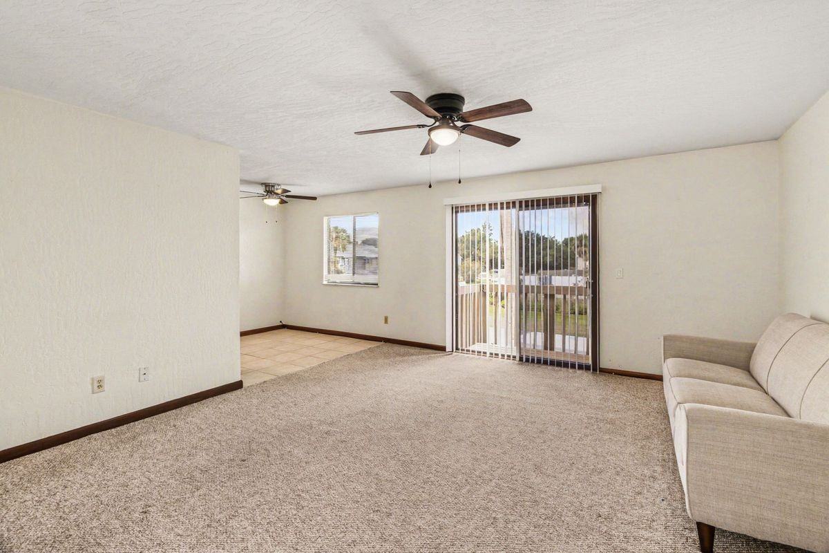 1123 Tree Ridge Ln Ne - Photo 3 of 16
