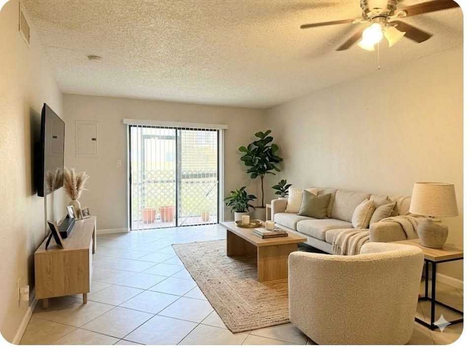 11680 Nw 45th St - Photo 2 of 4