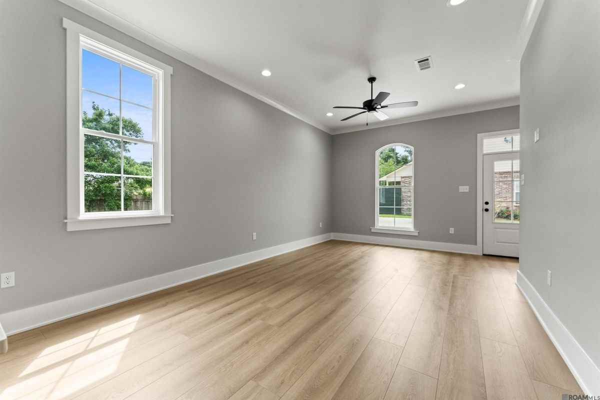5733 Dominican Ln - Photo 2 of 4