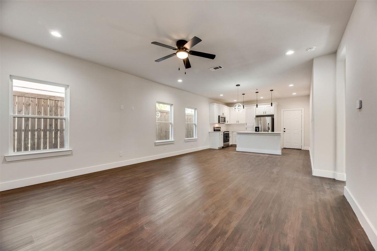 4024 Colonial Ave - Photo 2 of 13