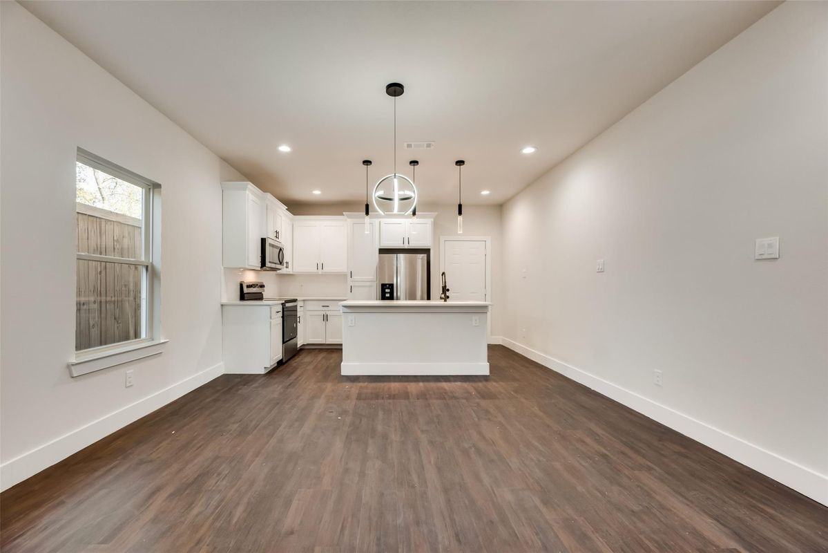 4024 Colonial Ave - Photo 3 of 13