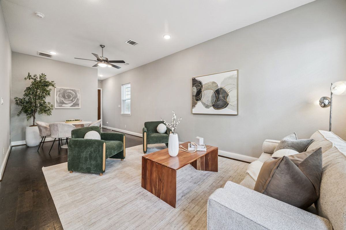 5443 Camaguey St - Photo 4 of 21