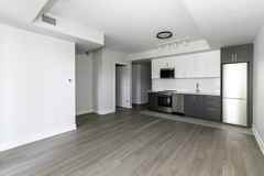 664 Spadina Ave #214 - Photo 1 of 1
