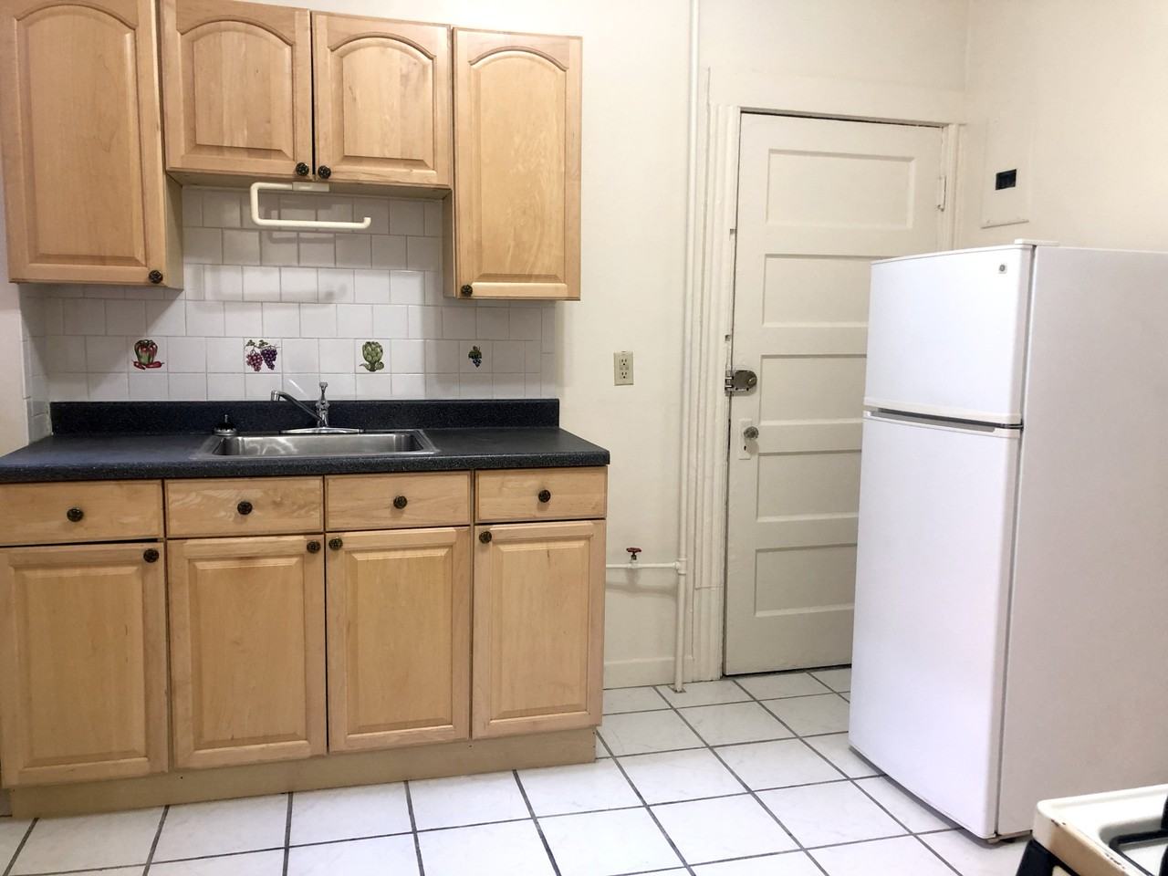 1234 Commonwealth Ave #10 - Photo 4 of 10