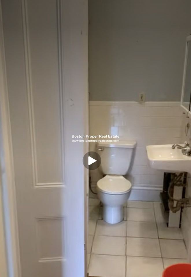 177 Marlborough St #9 - Photo 3 of 8