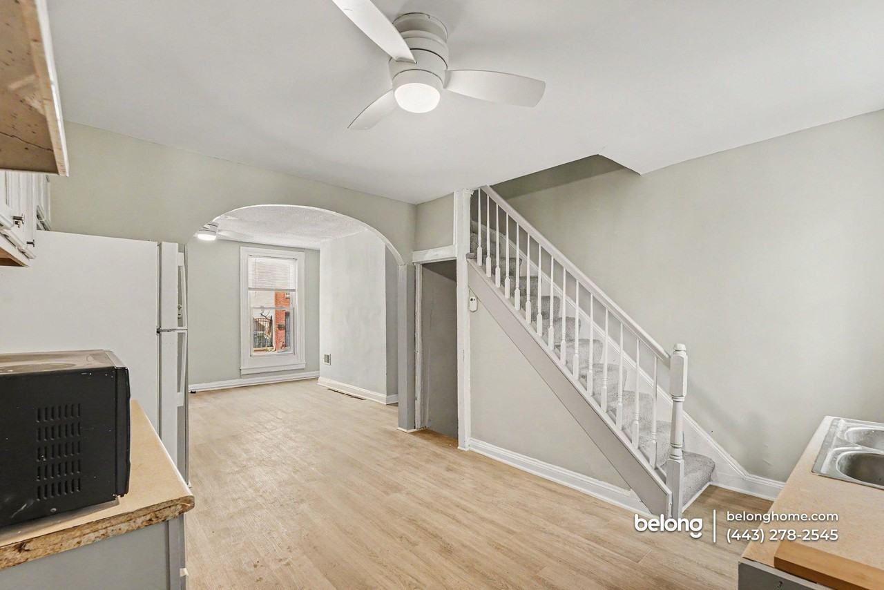 1111 W Lombard St - Photo 4 of 27