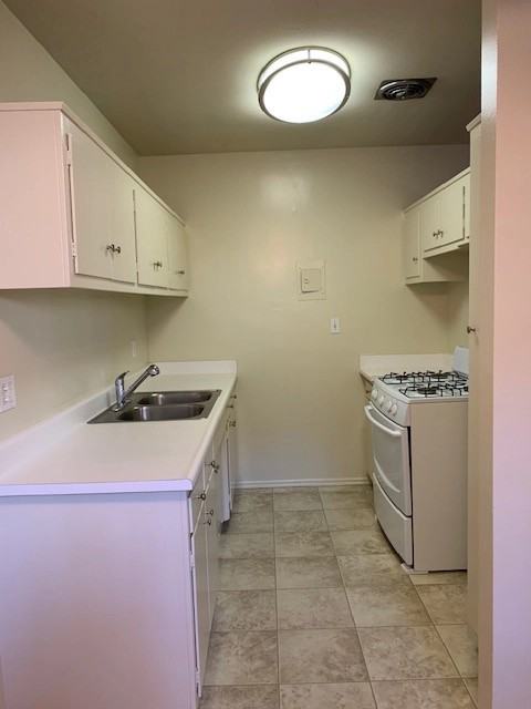 6717 Wilkinson - Photo 3 of 37