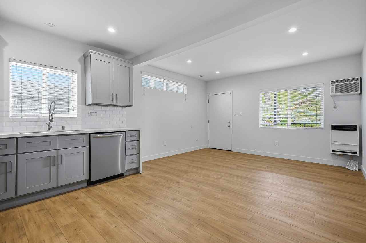 1042 North Bonnie Brae Street - Photo 4 of 10