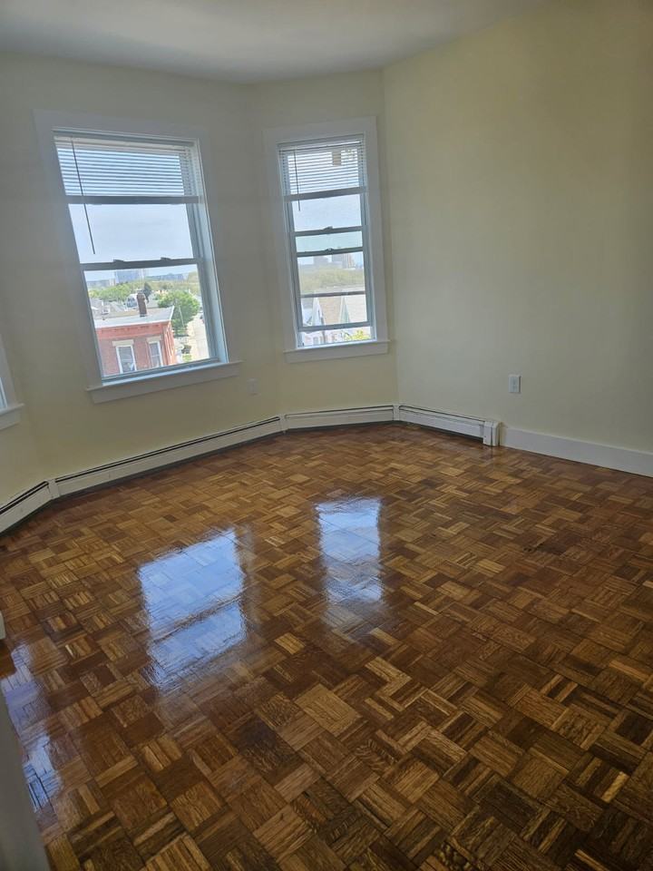 2 Malden St #5