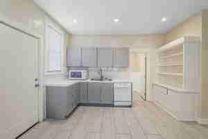 featured image of 742 Chenery St