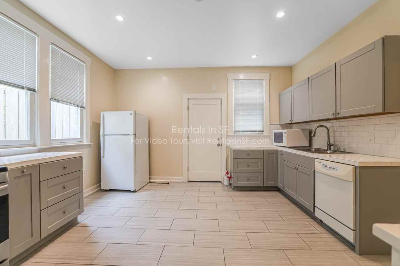 742 Chenery St - Photo 2 of 18
