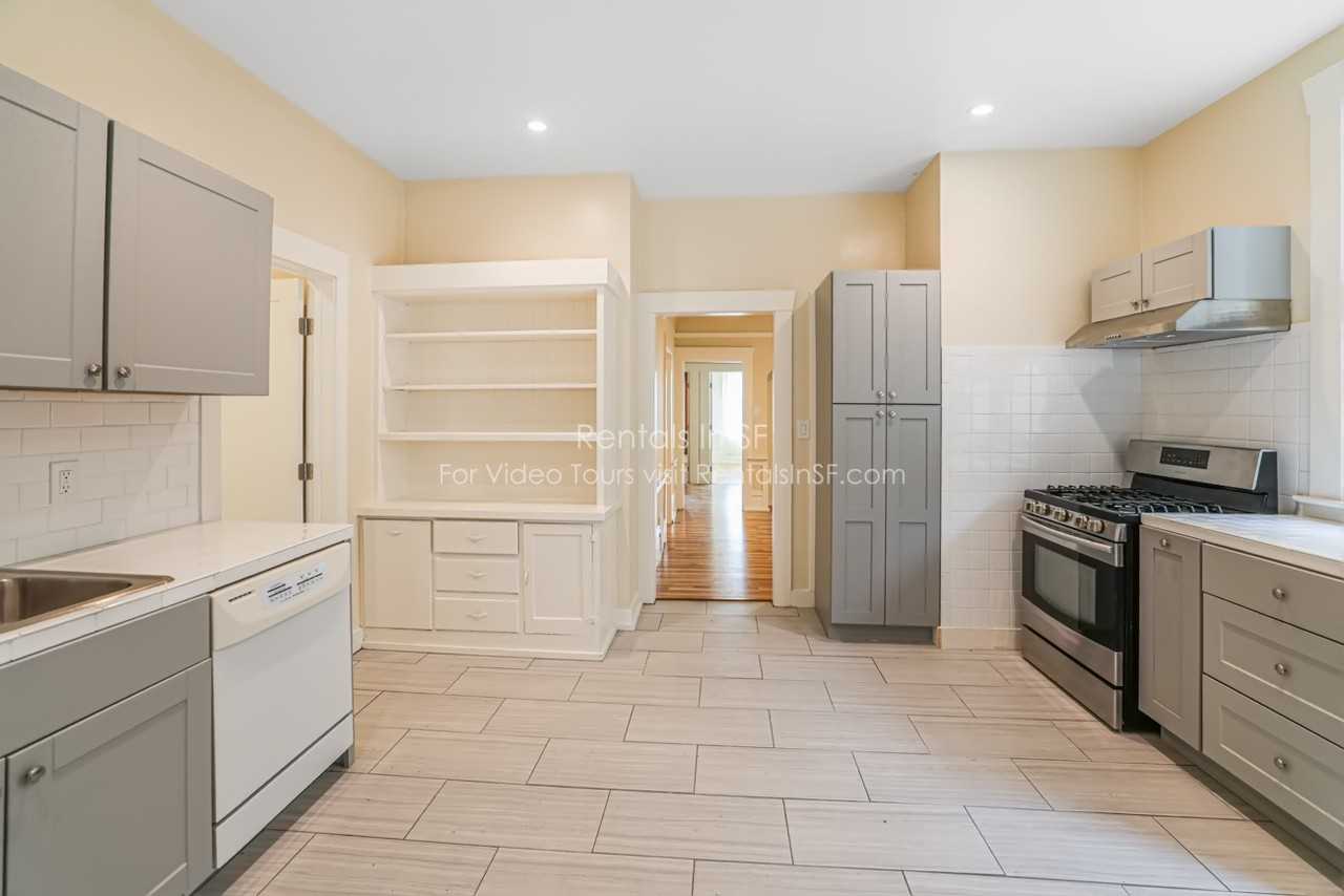 742 Chenery St - Photo 4 of 18