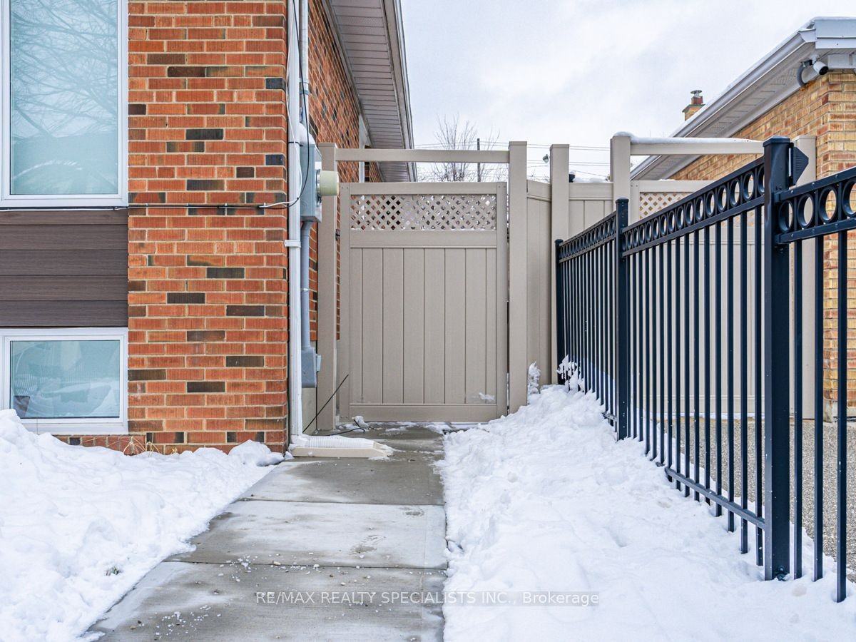 12 Deeth Drive - Photo 2 of 16