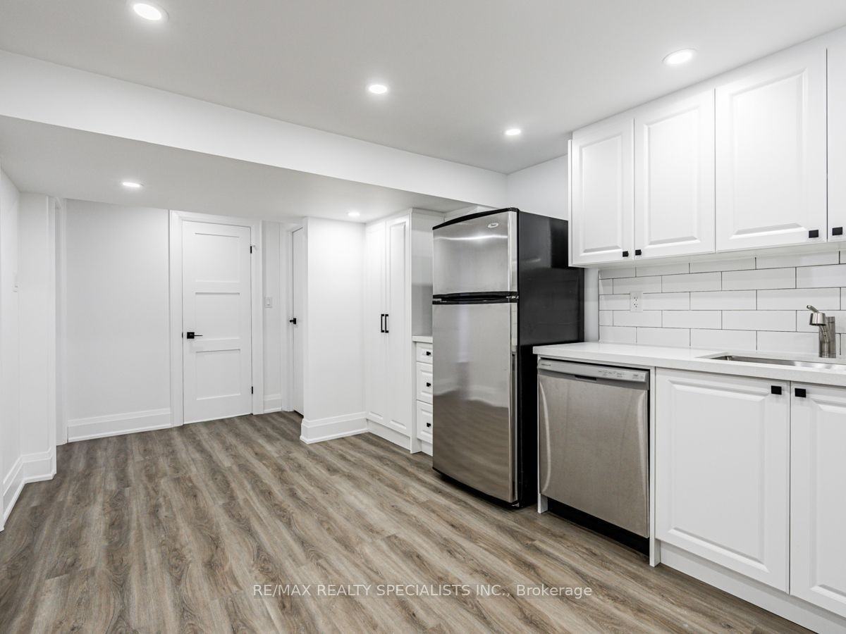 12 Deeth Drive - Photo 7 of 16