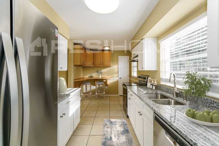 6217 Doe Cir W - Photo 3 of 18