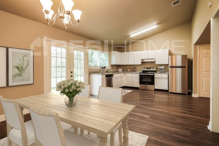 5415 Fair Forest Dr - Photo 4 of 18