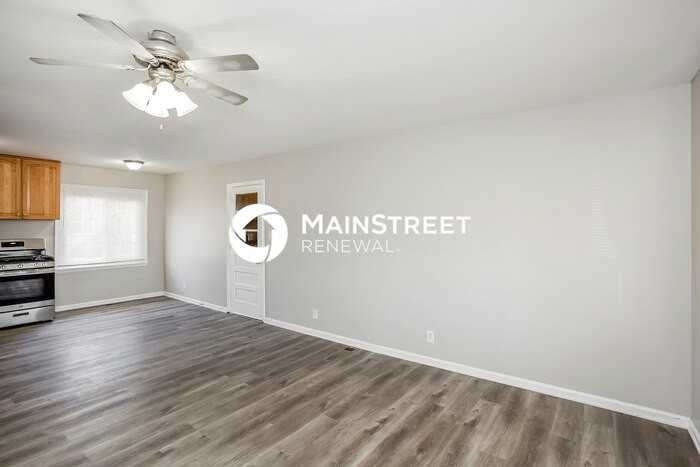 5209 White Ln - Photo 4 of 16