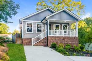 featured image of 161 Glenwood Dr Sw #1