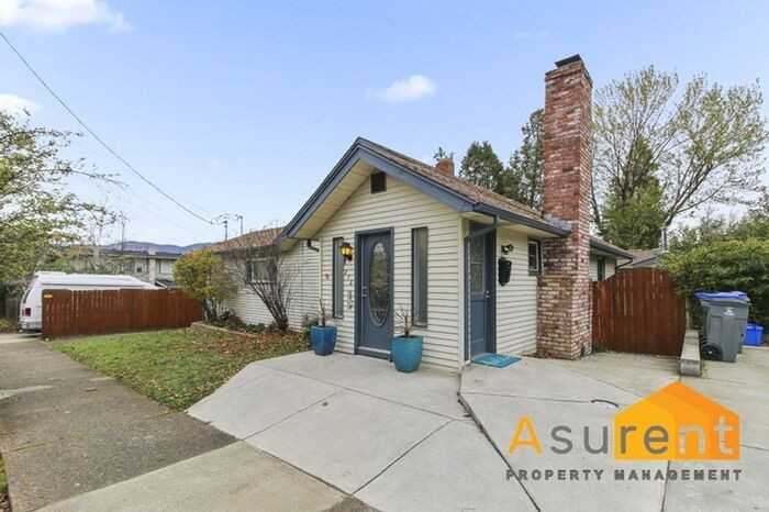 270 Morton St - Photo 2 of 21