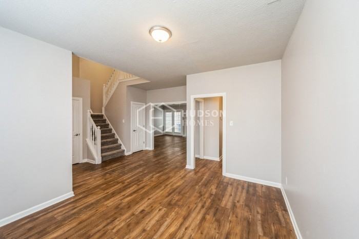 9485 Club Walk Ct - Photo 4 of 20