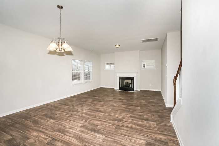 142 Jeremiah Rd - Photo 3 of 16