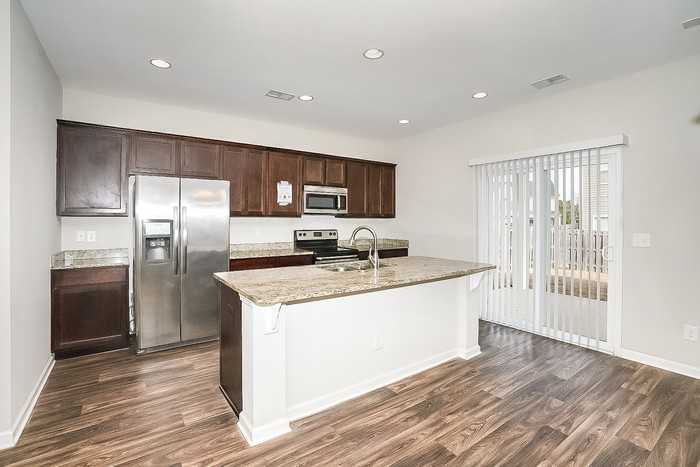 142 Jeremiah Rd - Photo 4 of 16