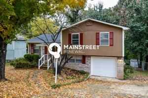 featured image of 1817 Lyle Dr