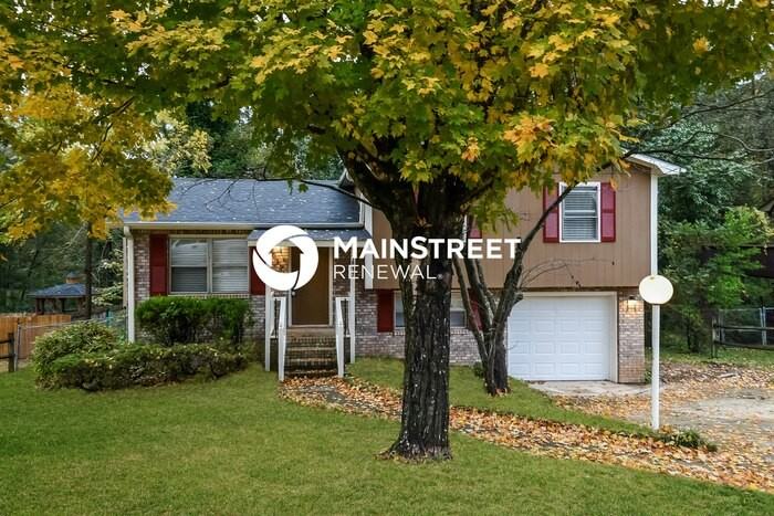 1817 Lyle Dr - Photo 2 of 14