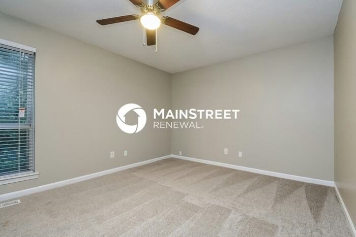 1817 Lyle Dr - Photo 7 of 14